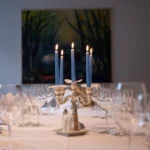Klassischer Saal im Hotel Bad Eptingen mit eleganter Tischdekoration