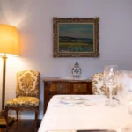 Grosszuegiger Bankettsaal im Hotel Bad Eptingen fuer Hochzeiten und Firmenanlaesse